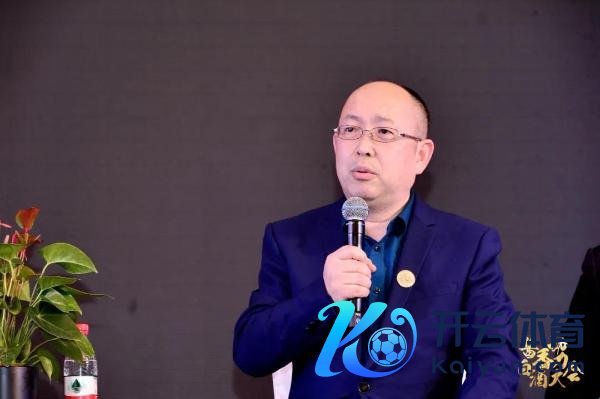 成齐春糖丨斩获两项大奖 黄金酱酒将“品性第一”贯彻到底